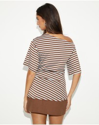 Dazie - Hazel Ruched Jersey Short Sleeve Top