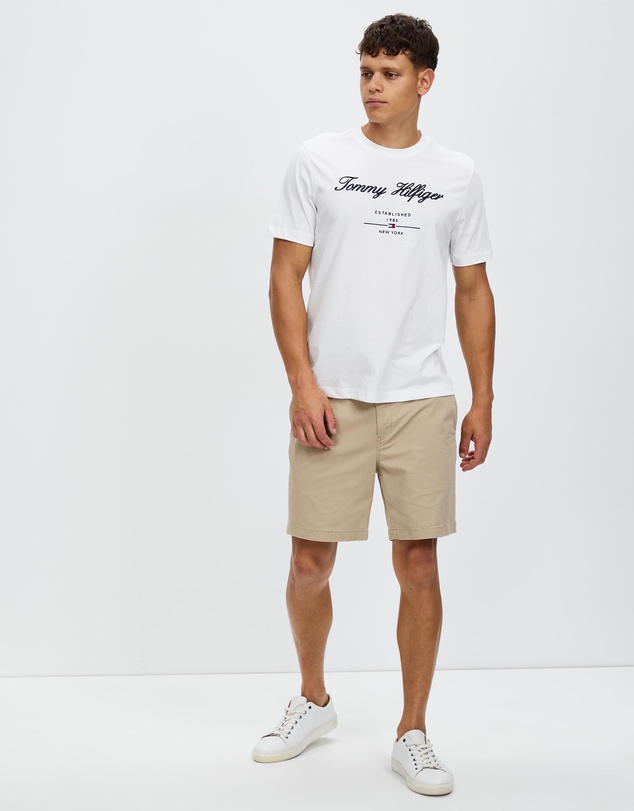 Tommy Hilfiger - Script Logo Tee