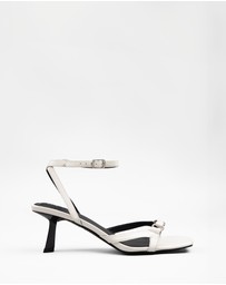 RAID - Macie kitten heeled sandals in Off White