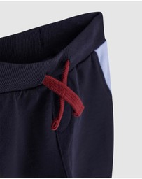 GUESS - Multi-Blocking Active Top and Pants Set