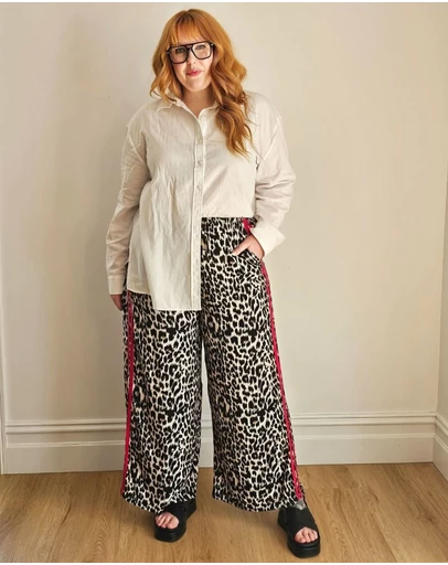 Hope & Harvest - Elio Pants Leopard Print w Red Stripe