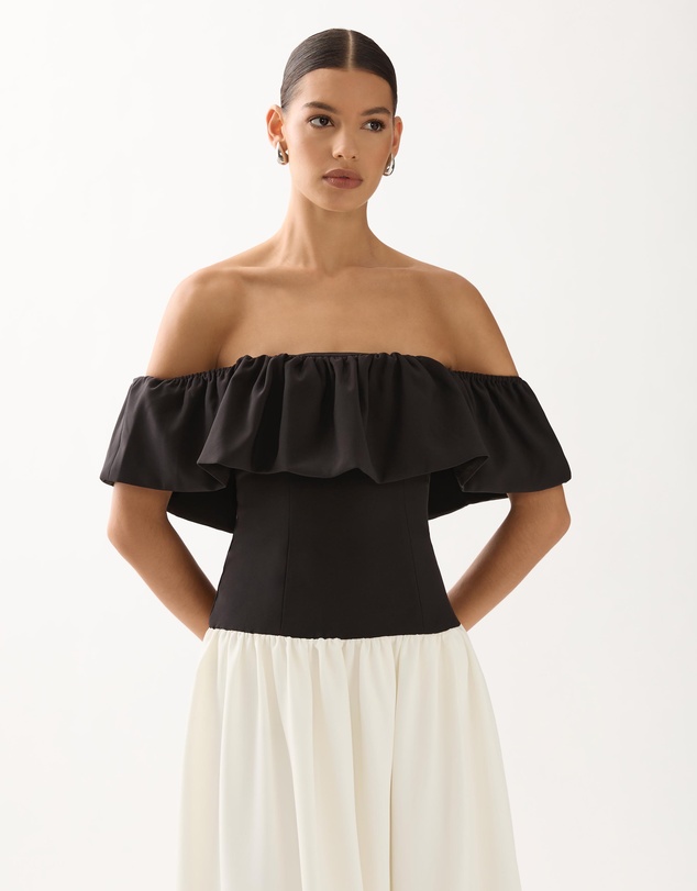 Minima Esenciales - Amora Off Shoulder Ruffle Maxi Dress