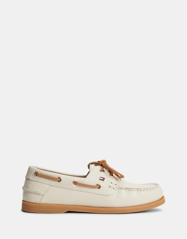 Tommy Hilfiger - Bay Flag Core Leather Boat Shoes - Women's