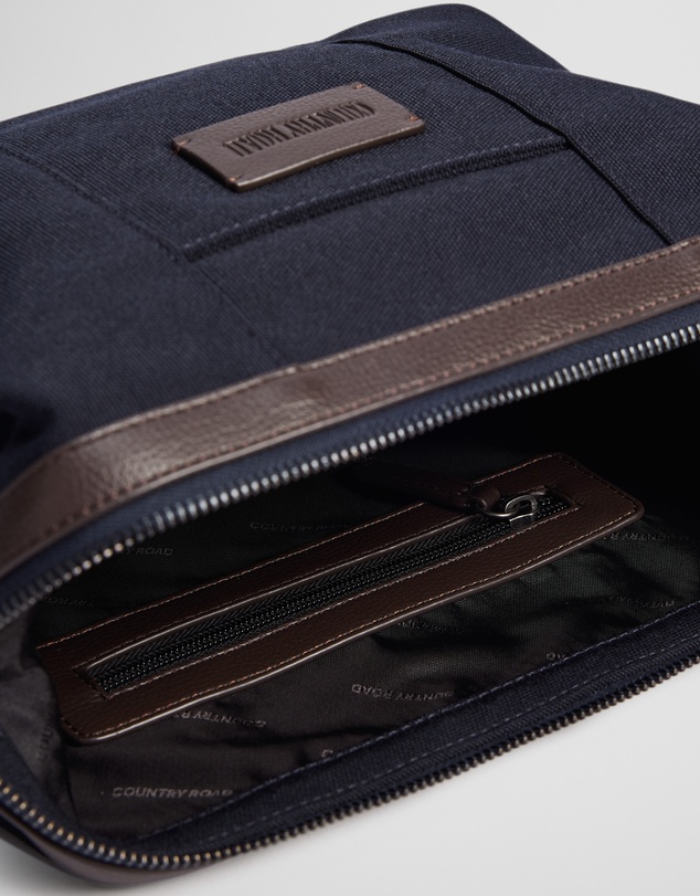 Country Road - Hudson Washbag