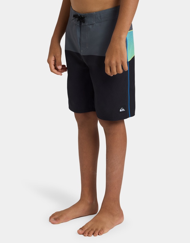 Quiksilver - Boys 8 to 16 Everyday Billboard 17