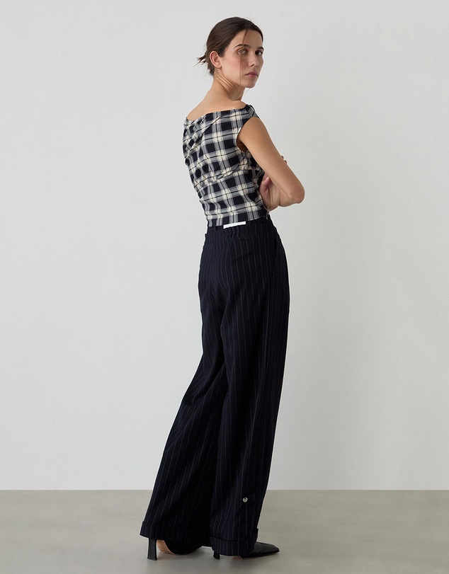 Laagam - Tate Squared Asymmetric Top