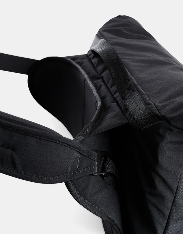 Bellroy - Venture Messenger 16