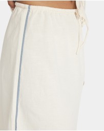 Volcom - Womens Small Talk Mini Skirt