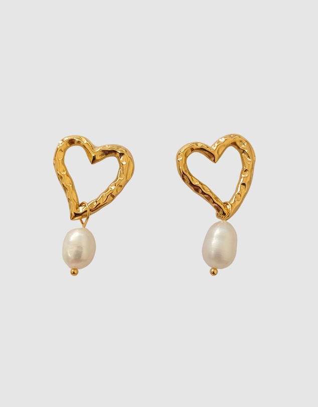 Izoa - Penelope Heart Stud Earrings