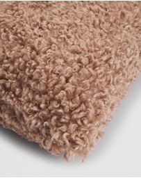 Country Road - Ruby 35x60 Cushion