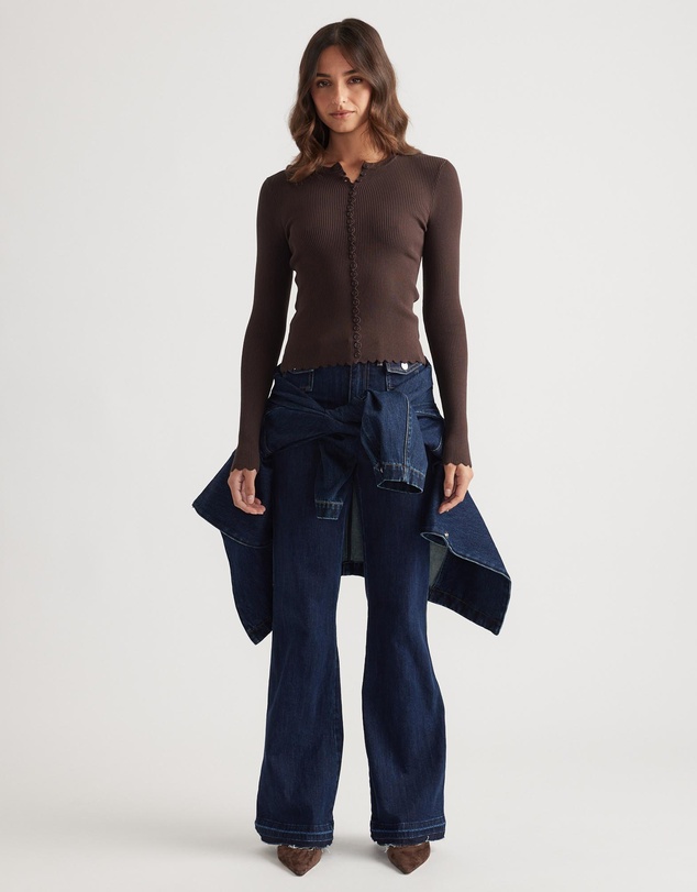 Decjuba - Lana Scallop Button Top