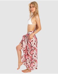 Sant And Abel - Women's Martinique® Pink Banana Leaf Sarong