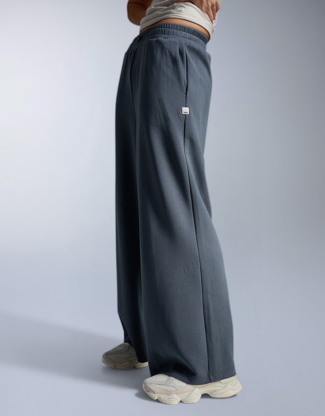 2XU - Wonderluxe Sand Washed Wide Leg Pants