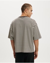 Cotton On - Cropped Fit T-Shirt