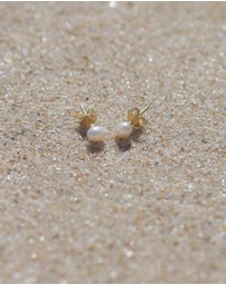 SAINT VALENTINE - Mini Pearl Studs - Gold