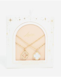 Lovisa - Waterproof Gold Plated Stainless Steel Shell Flower Necklaces 2 Pack