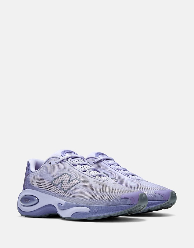 New Balance - AC Runner - Women's
