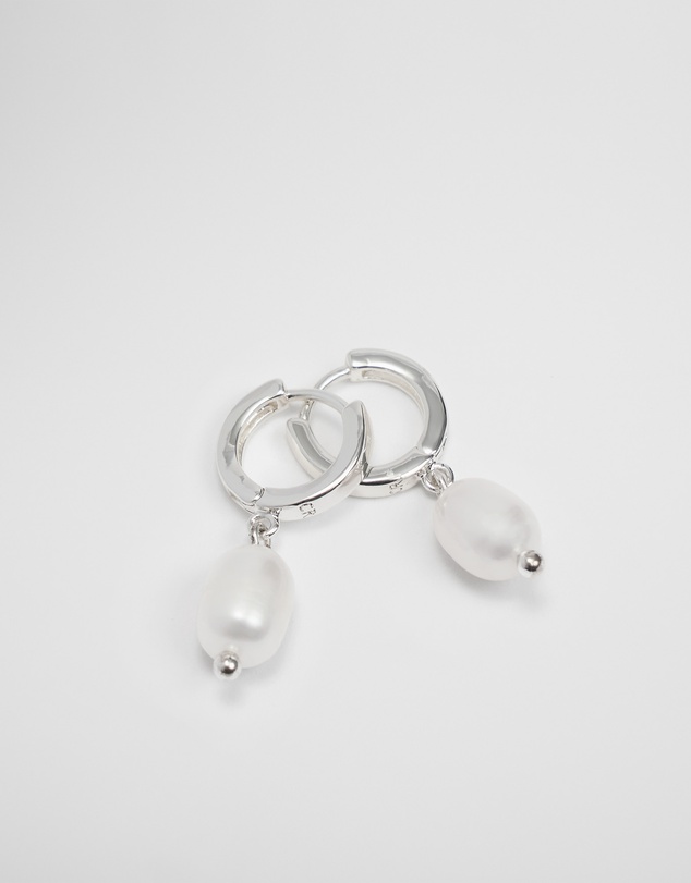 Country Road - Ava Mini Pearl Hoop Earring