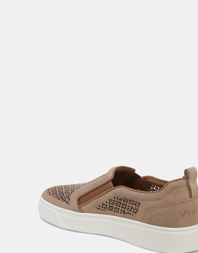 Vionic - Kimmie Perf Slip-On Casual Sneaker - Wheat