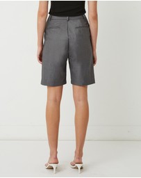 FRIEND of AUDREY - Carter Pleated Shorts