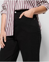 Commonry - The High Rise Crop Girlfriend Jean