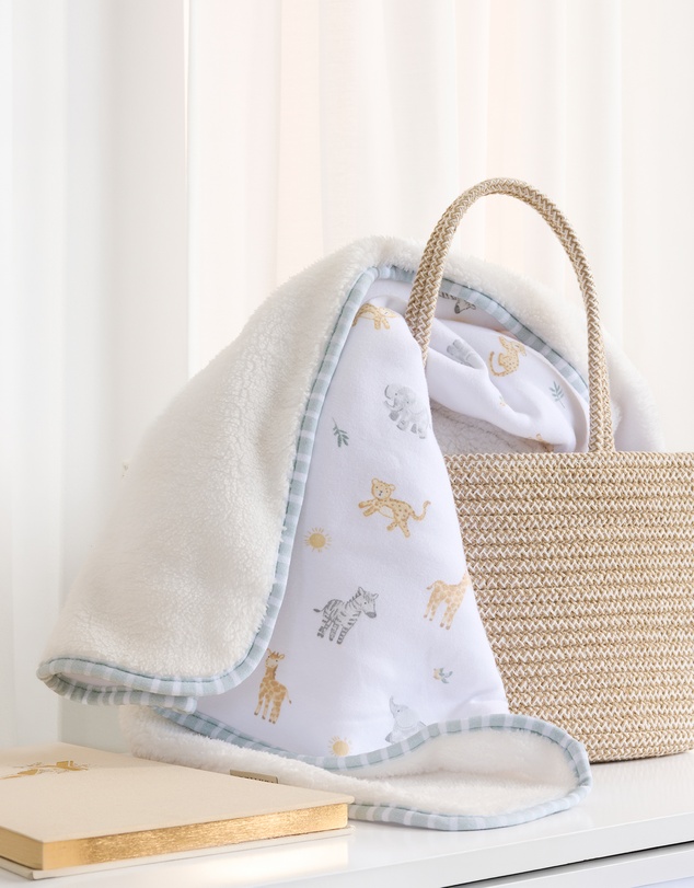Living Textiles - Sherpa Blanket - Roam & Roar