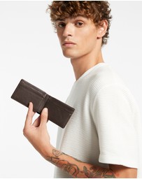 Status Anxiety - Jonah Wallet