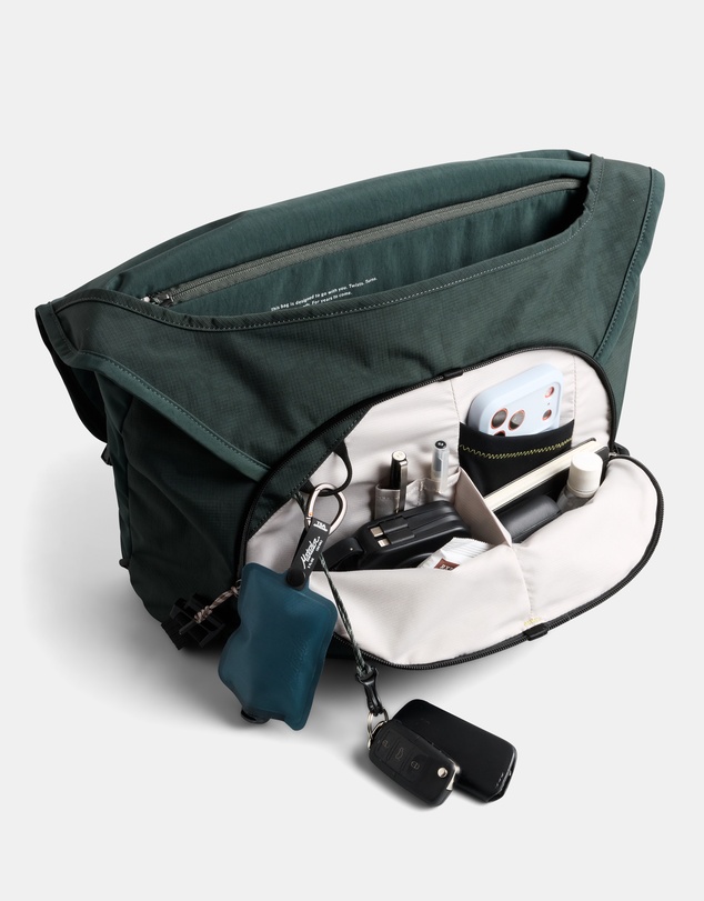 Bellroy - Venture Messenger 16