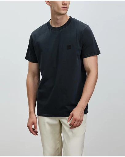Neuw - Premium Tee