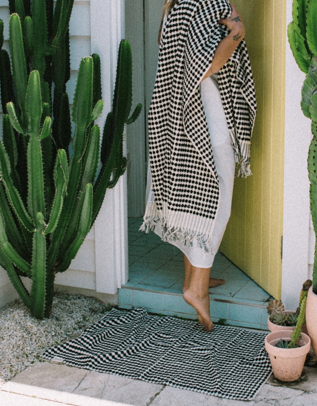 MAYDE - Crescent Bathmat