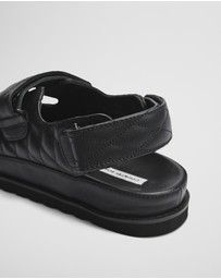 Country Road - Lottie Sandal