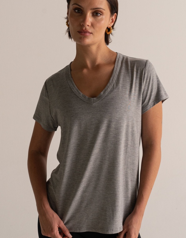 HyperLuxe The Label - V Neck Shirt