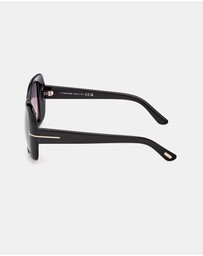 Tom Ford - Sandra 02