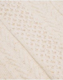 Country Road - Tipped Cable Knit