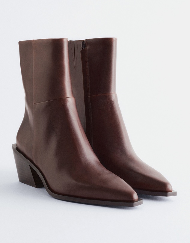 & Other Stories - Sleek Leather Cowboy Boots