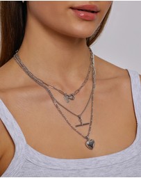 Arms Of Eve - Rose Heart Necklace - Silver