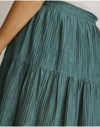 Atmos&Here Curvy - Clara Plisse Tiered Maxi Skirt