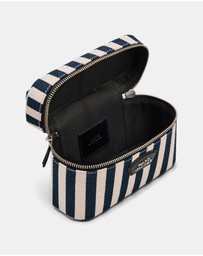 Marc Jacobs - The E/W Vanity Bag