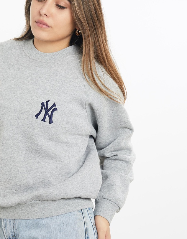 Vintage by The Real Deal - Pre Loved - Vintage 90s MLB New York Yankees Sweatshirt