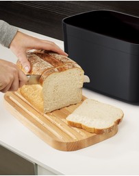 Joseph Joseph - Bread Bin with Bamboo Cutting Board Lid - Black