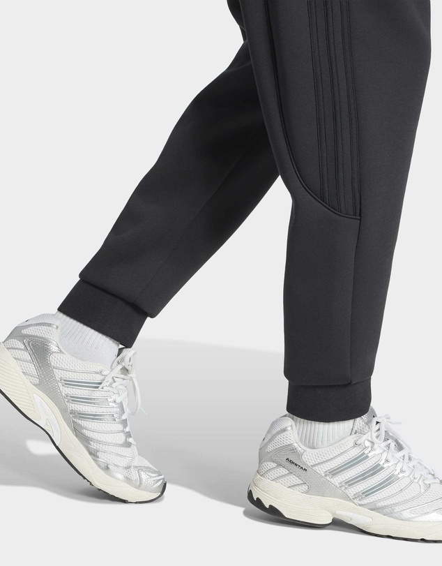 adidas Originals - SPACER TEAMGEIST 26 CUTLINE CUFFED PANTS Mens