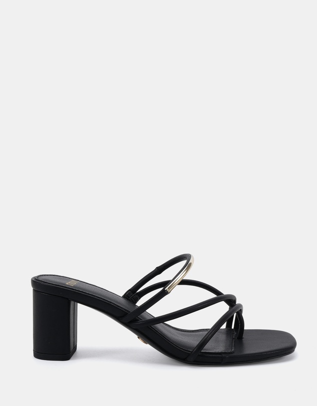 Novo - Fuming Heels