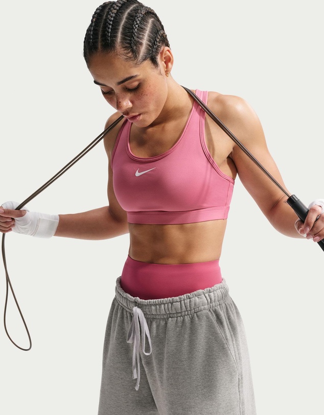 Nike - Swoosh Medium-Support Padded Sports Bra