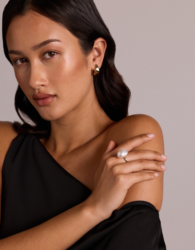 Michael Hill - Baroque Cultured Freshwater Pearl Ring in 10kt Yellow Gold