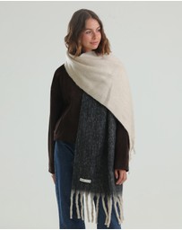 Morgan & Taylor - Cosette Chunky Two-Toned Scarf in Black & White