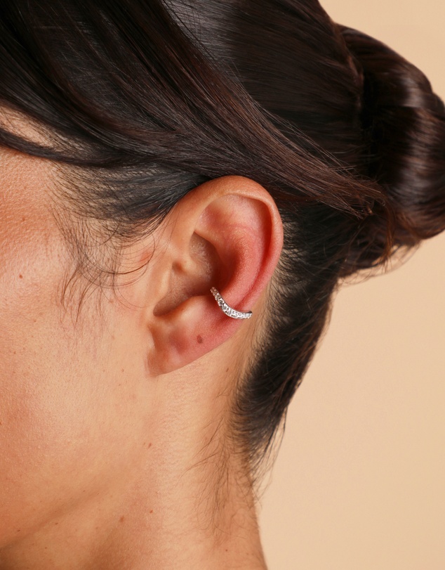 Astrid & Miyu - Wave Crystal Ear Cuff