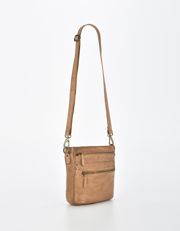 Cobb & Co - Mawson Washed Leather Multiple Pocket Crossbody