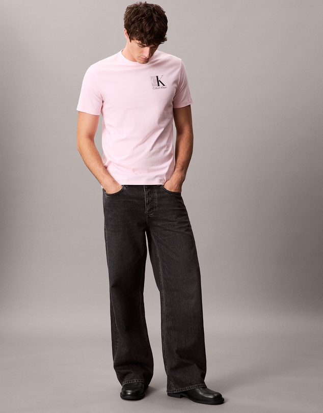 Calvin Klein - Logo Graphic Tee