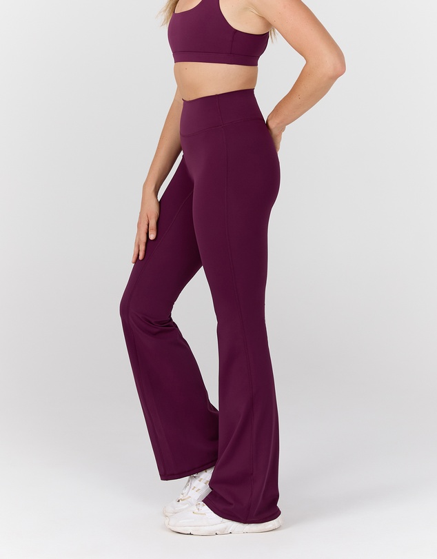 Muscle Republic - Luxe Bella Tall Flares
