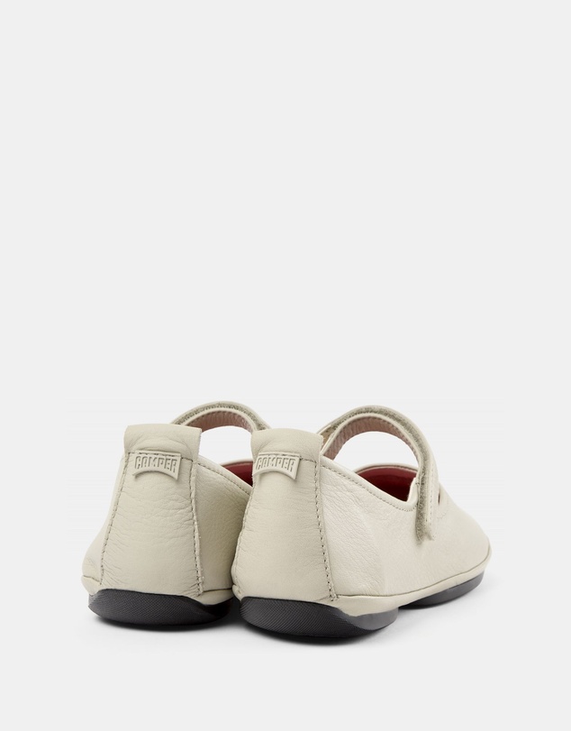 Camper - Right Nina